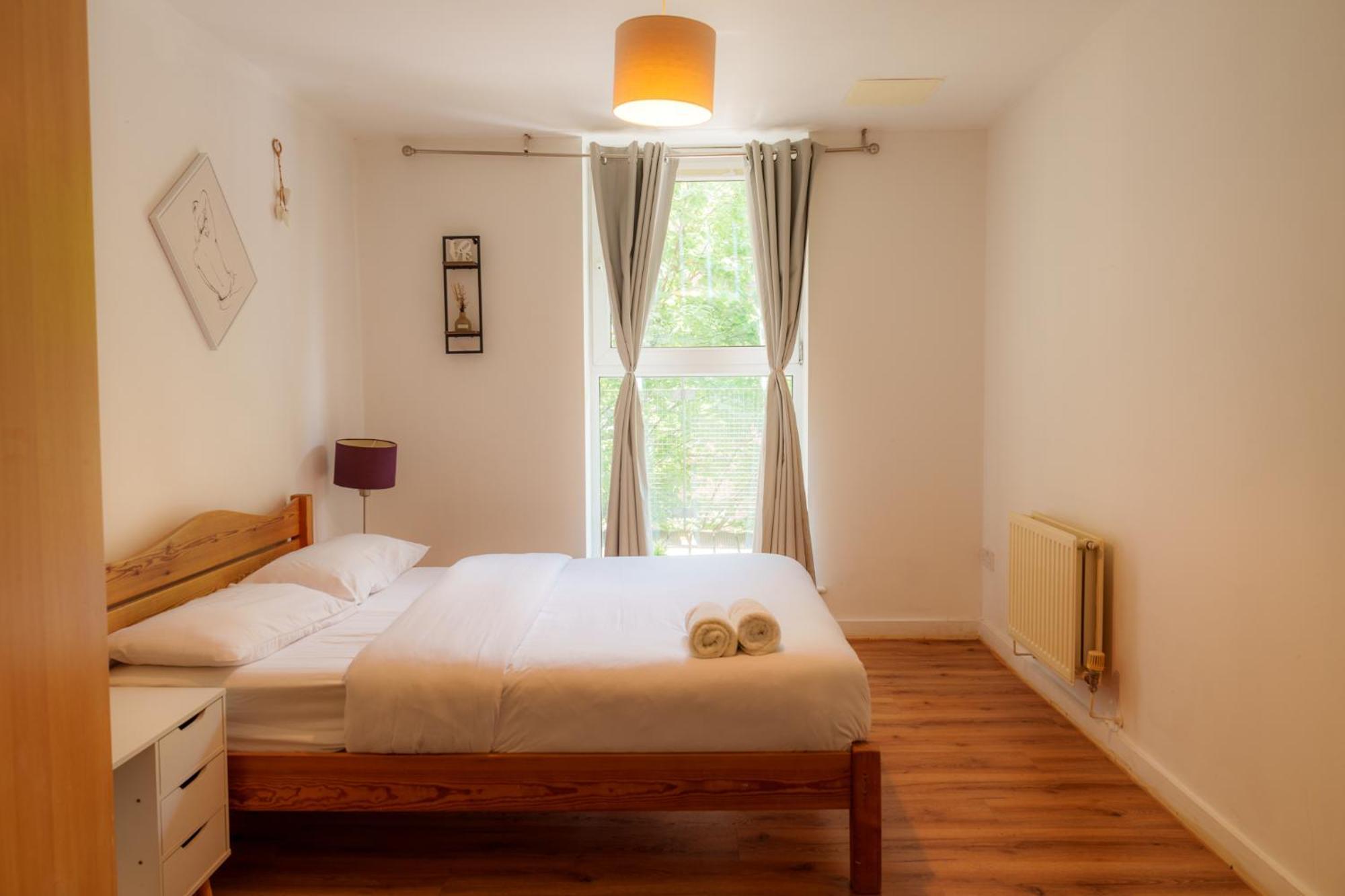 Spacious 2bd 2baths In Apartment *